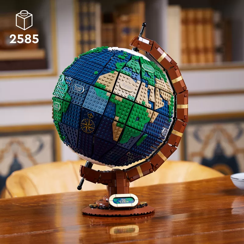 - 21332 IDEAS THE GLOBE