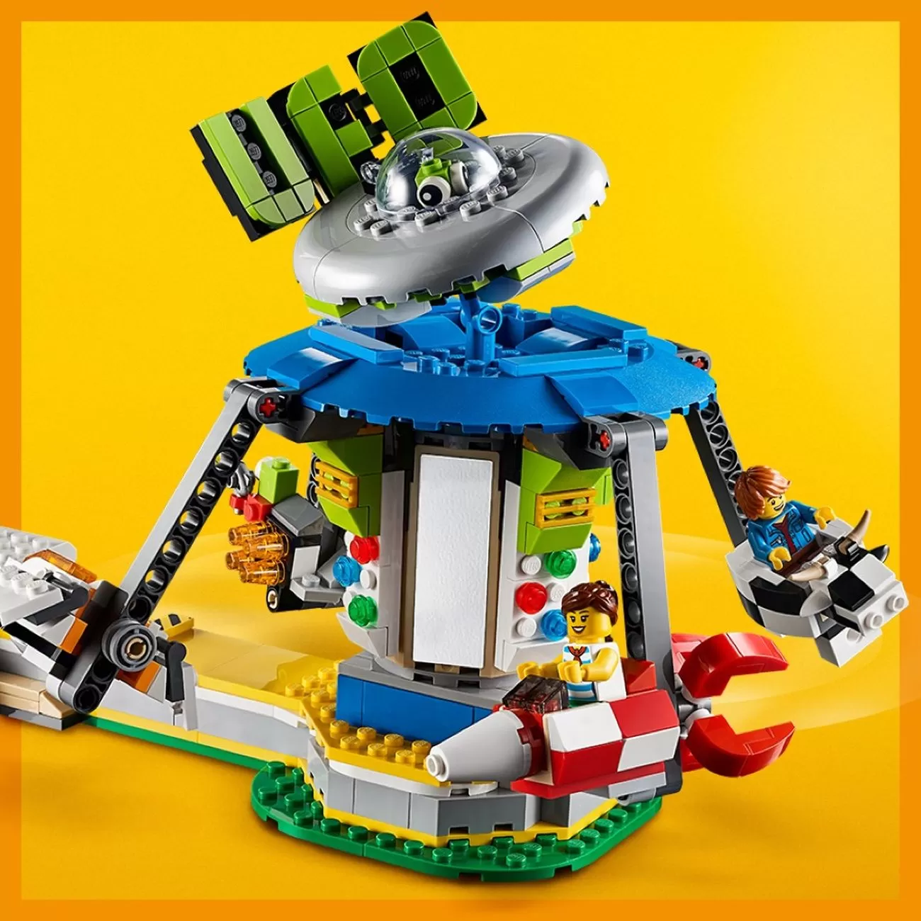 - 31095 CREATOR FAIRGROUND CAROUSEL