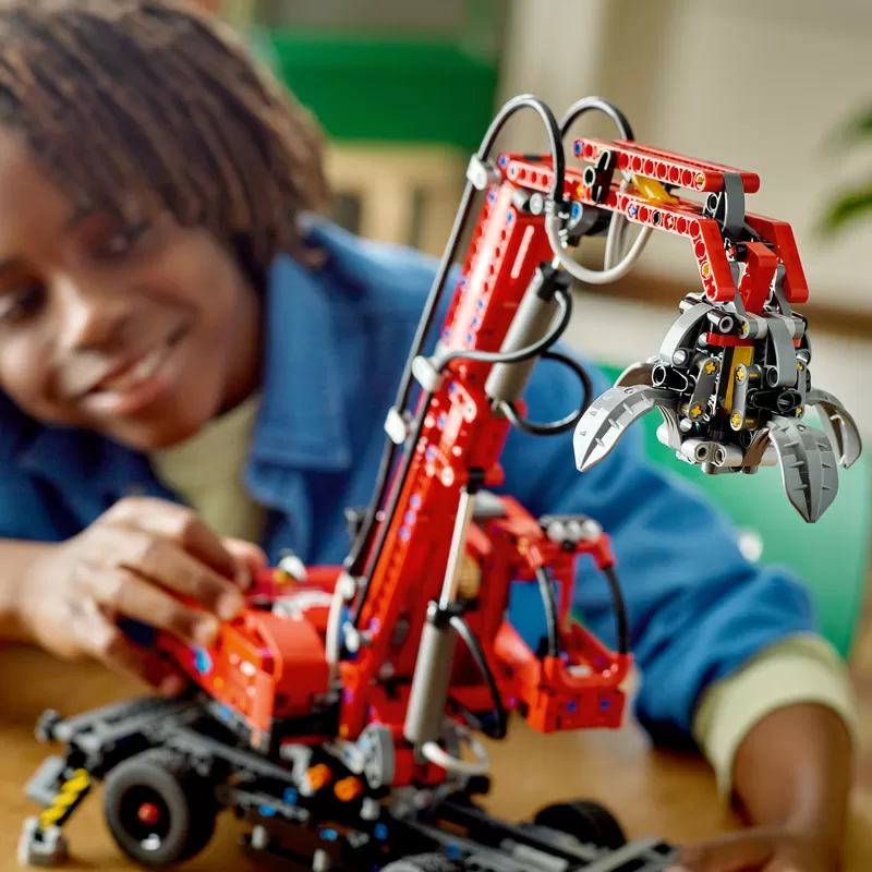 - 42144 TECHNIC MATERIAL HANDLER
