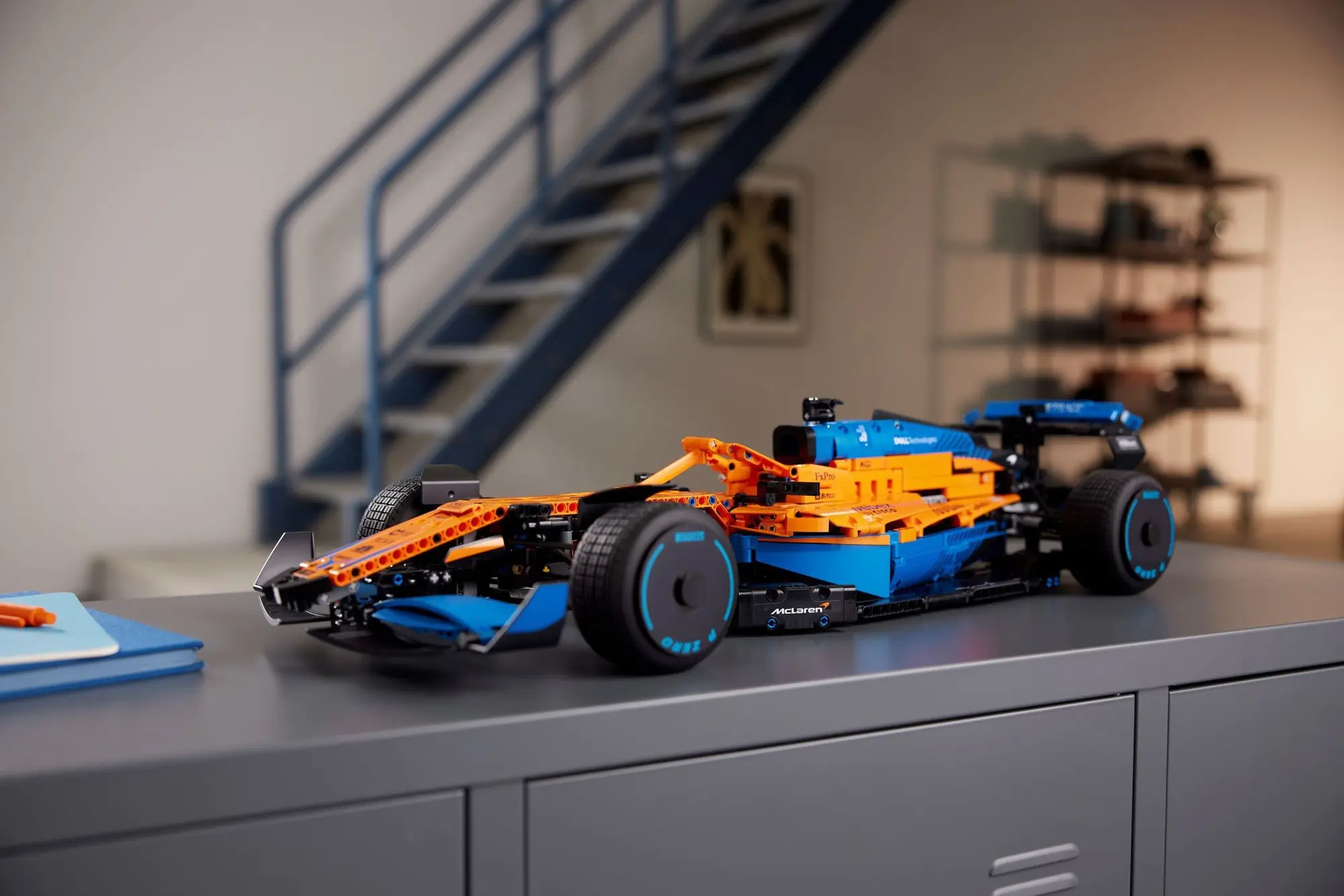 CCCC McLaren Formula 1 Race Car 42141