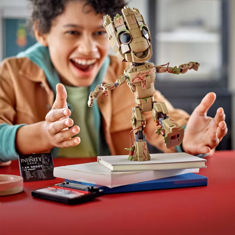 - 76217 SUPER HEROES MARVEL I AM GROOT
