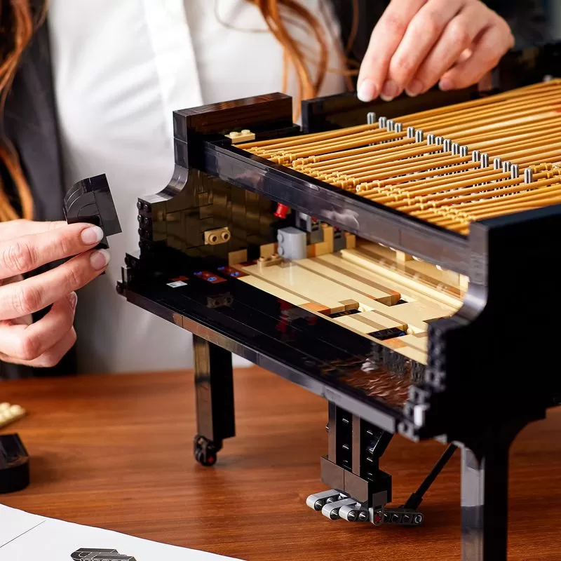 - 21323 - IDEAS GRAND PIANO