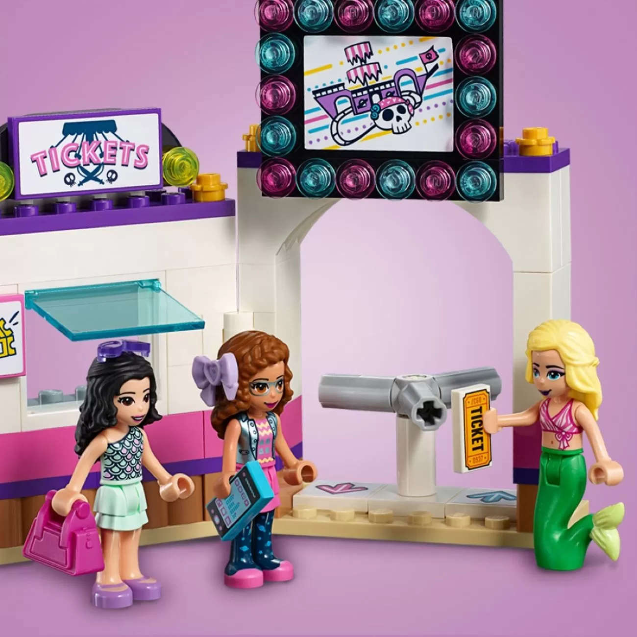 - 41375 FRIENDS HEARTLAKE CITY AMUSEMENT PIER