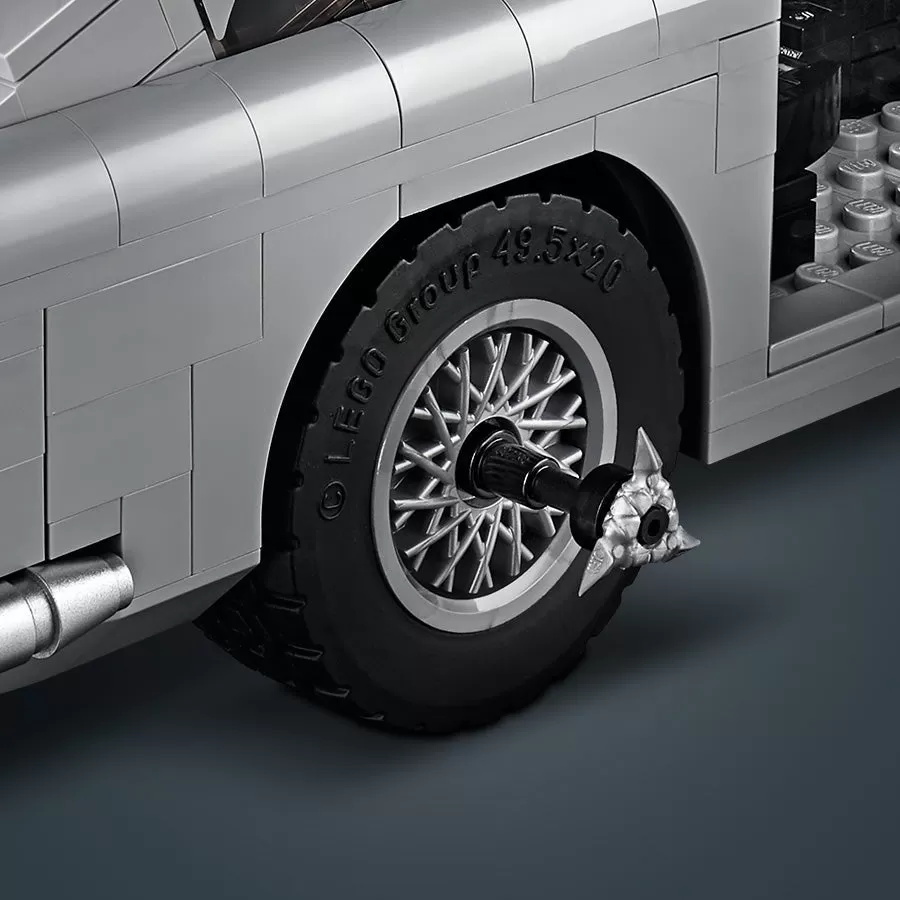 - 10262 CREATOR EXPERT JAMES BOND ASTON MARTIN DB5