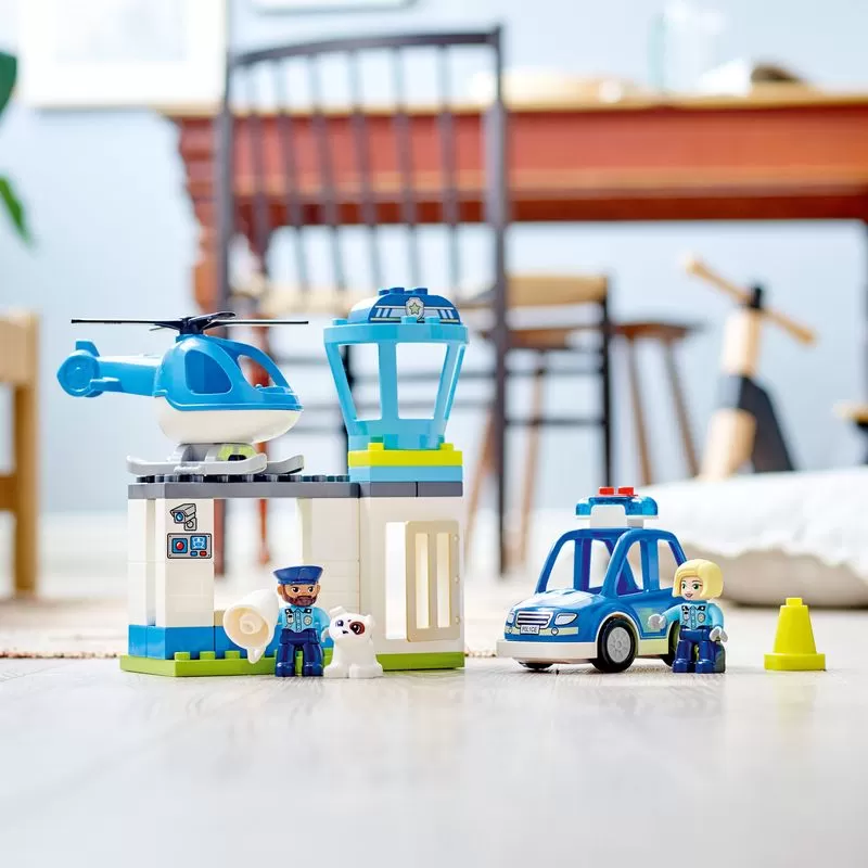 - 10959 DUPLO POLICE STATION & HELICOPTER