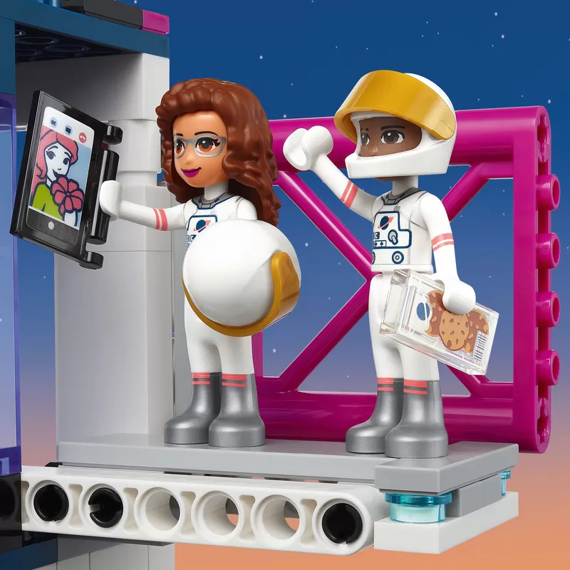 -® FRIENDS OLIVIA’S SPACE ACADEMY 41713 BUILDING KIT