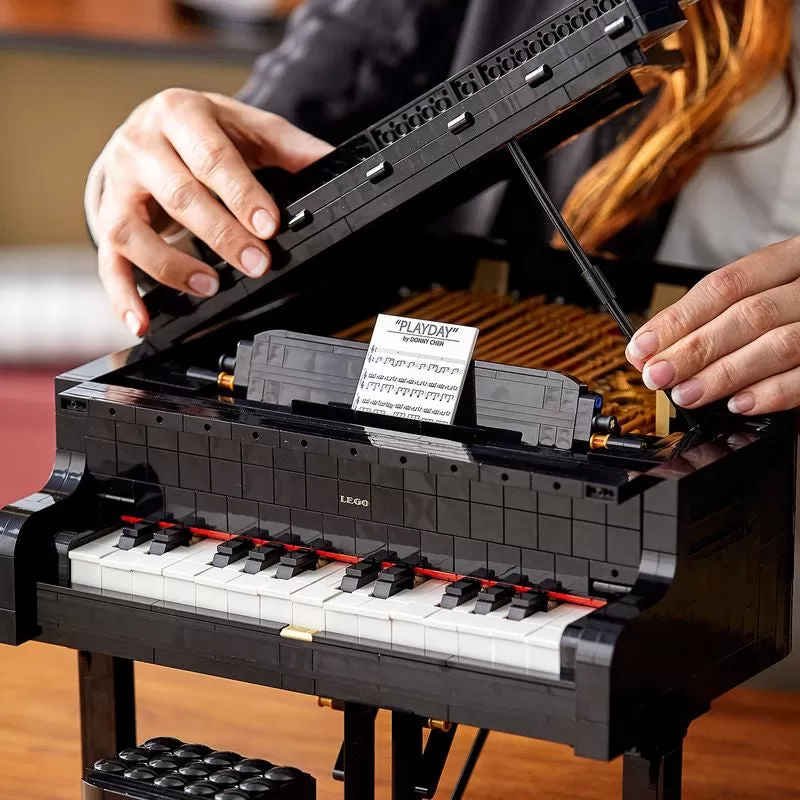 - 21323 - IDEAS GRAND PIANO
