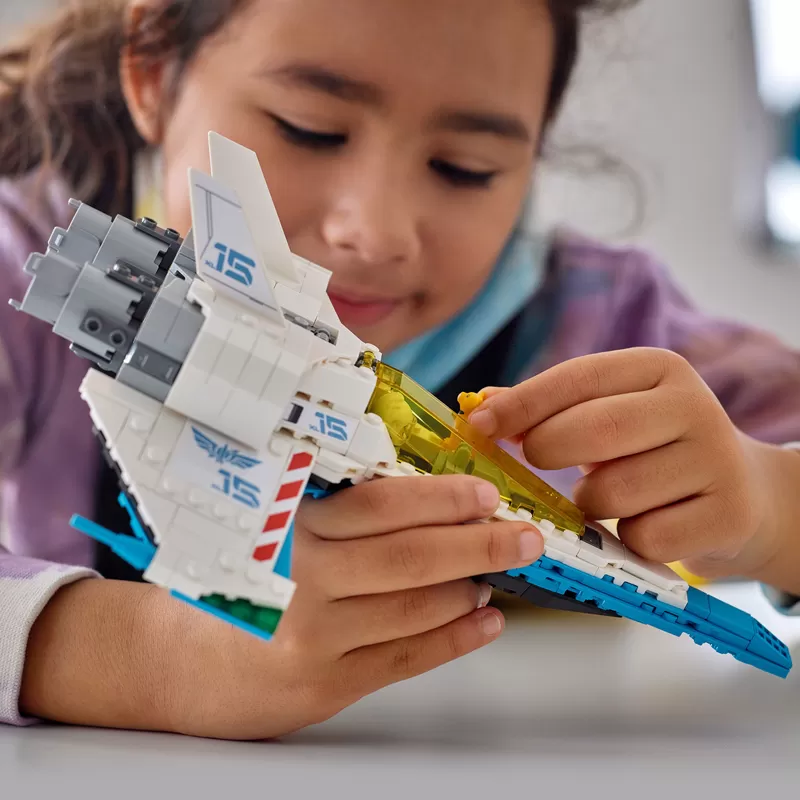 - 76832 - PIXAR LIGHTYEAR XL-15 SPACESHIP