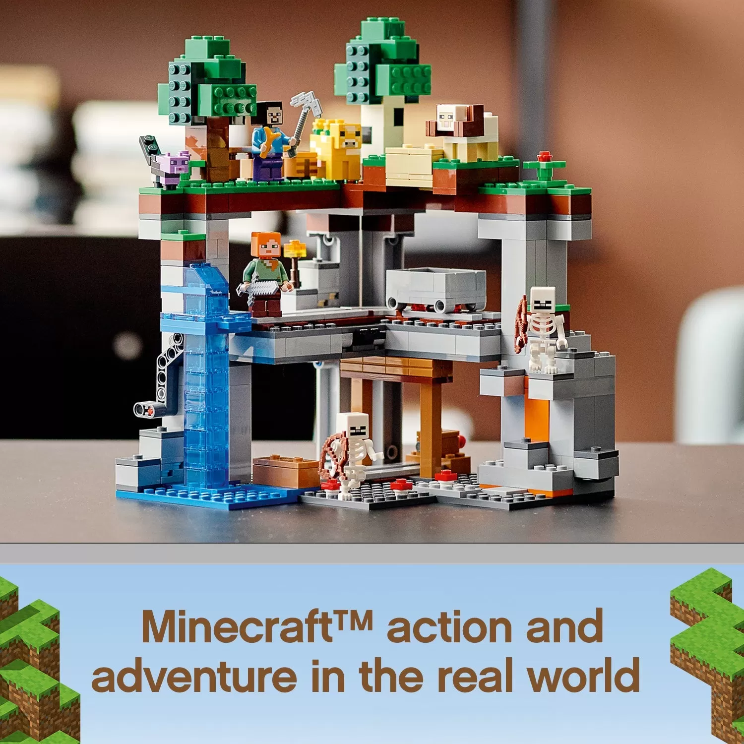 - 21169 MINECRAFT THE FIRST ADVENTURE
