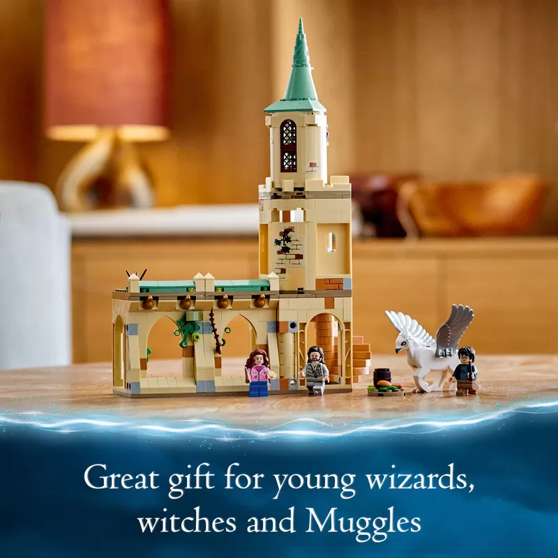 -® 76401 HARRY POTTERTM HOGWARTSTM COURTYARD: SIRIUS’S RESCUE BUILDING KIT