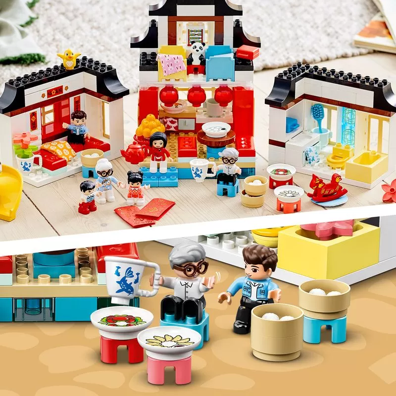 - 10943 DUPLO HAPPY CHILDHOOD MOMENTS