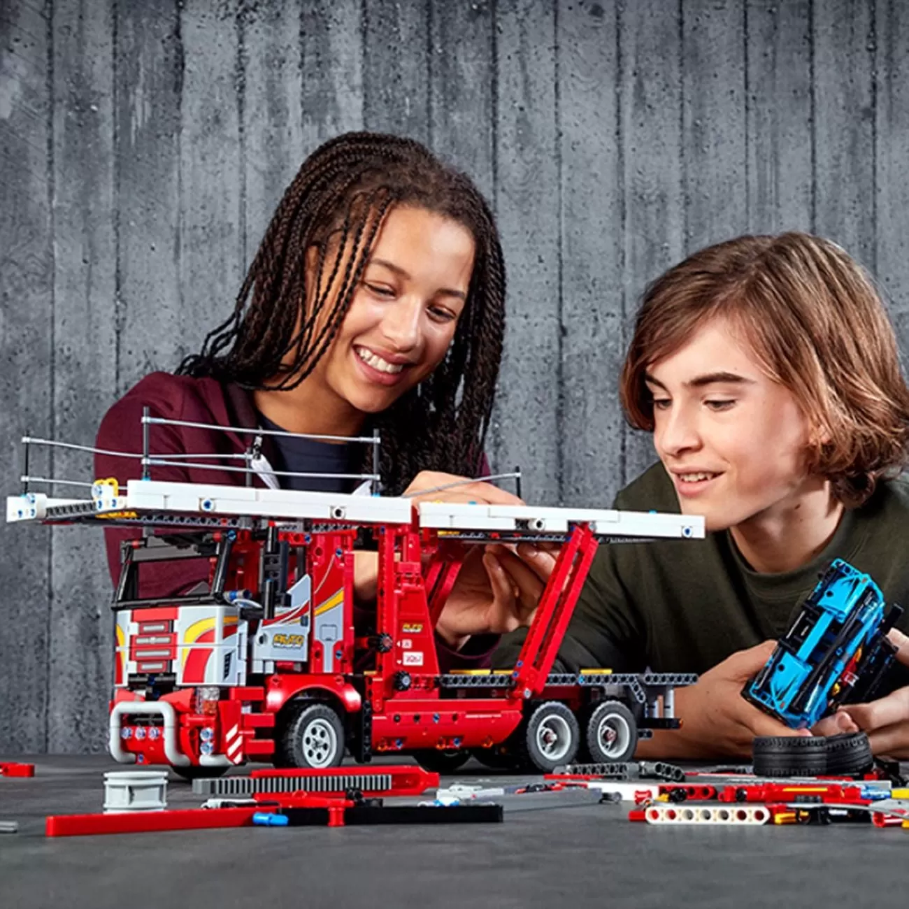 - 42098 TECHNIC CAR TRANSPORTER