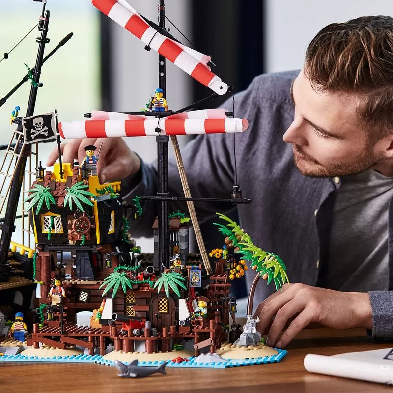 - 21322 - IDEAS PIRATES OF BARRACUDA BAY