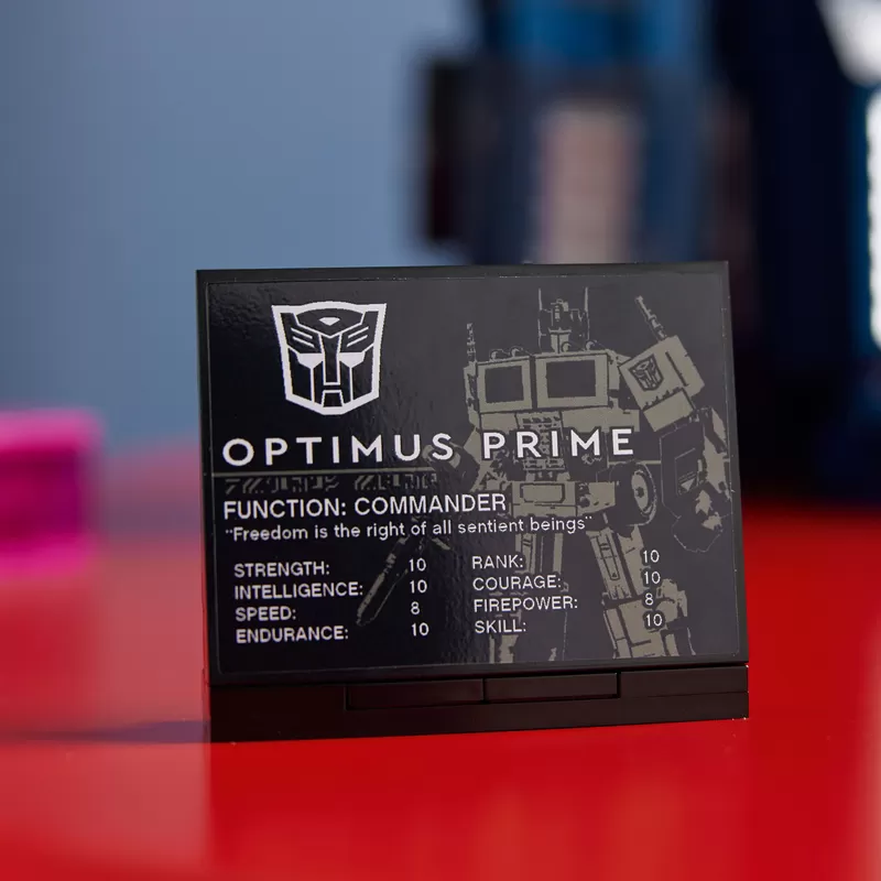 - 10302 ICONS TRANSFORMERS OPTIMUS PRIME