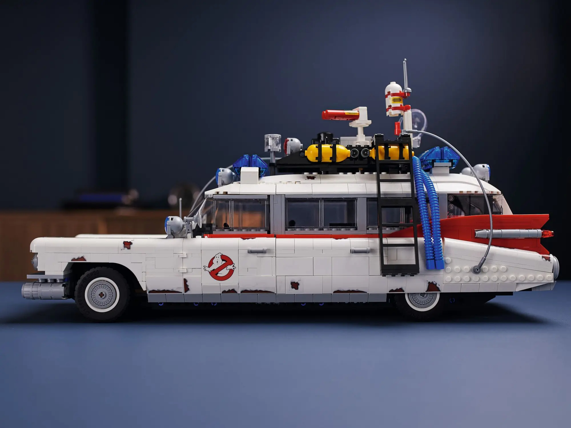 GHOSTBUSTERS ECTO-1 10274