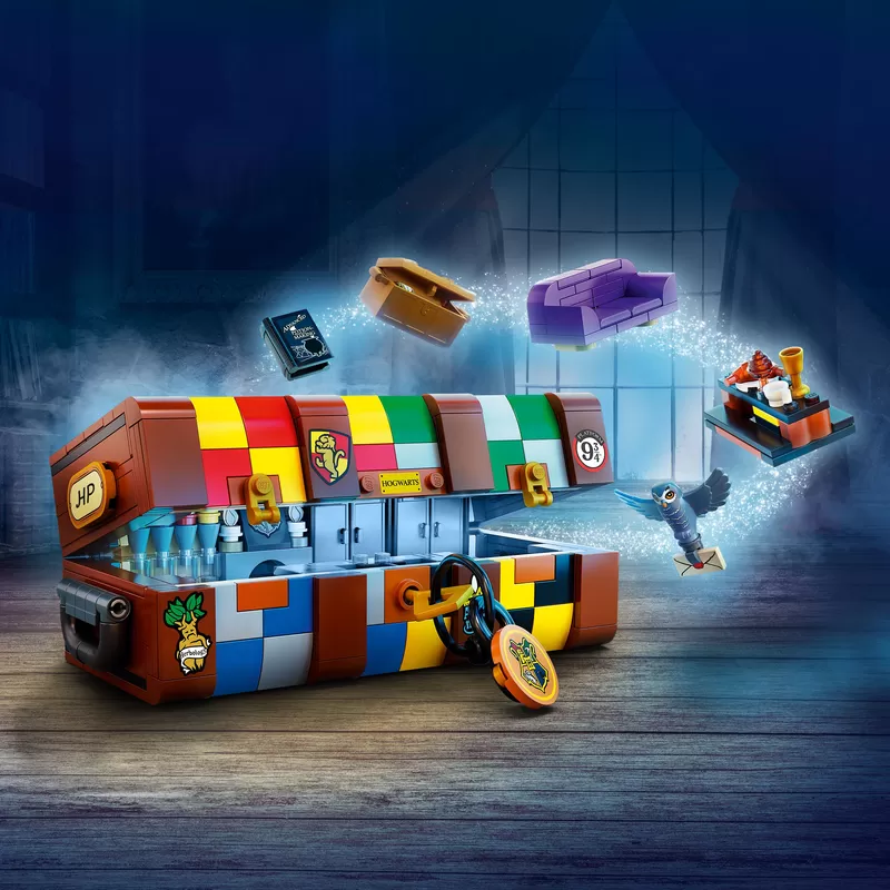 - HARRY POTTERTM HOGWARTSTM MAGICAL TRUNK 76399 BUILDING KIT