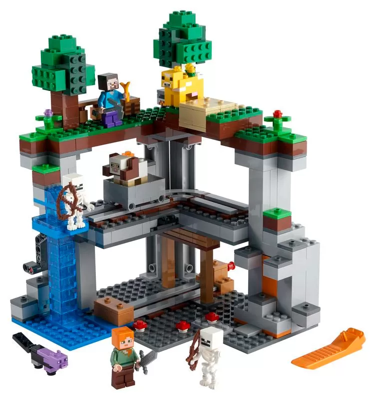 - 21169 MINECRAFT THE FIRST ADVENTURE