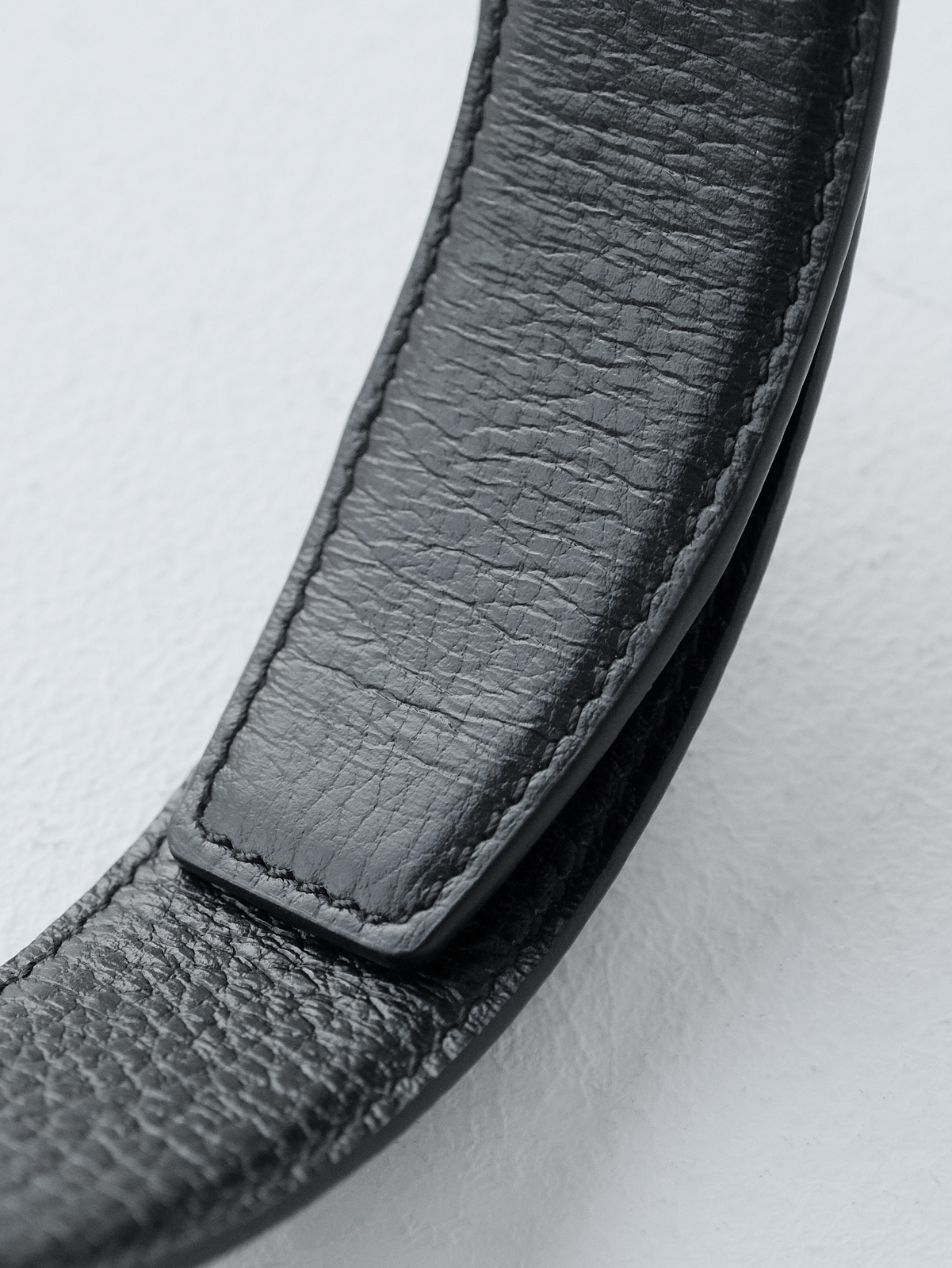 Ferragamo Muliang gun color buckle