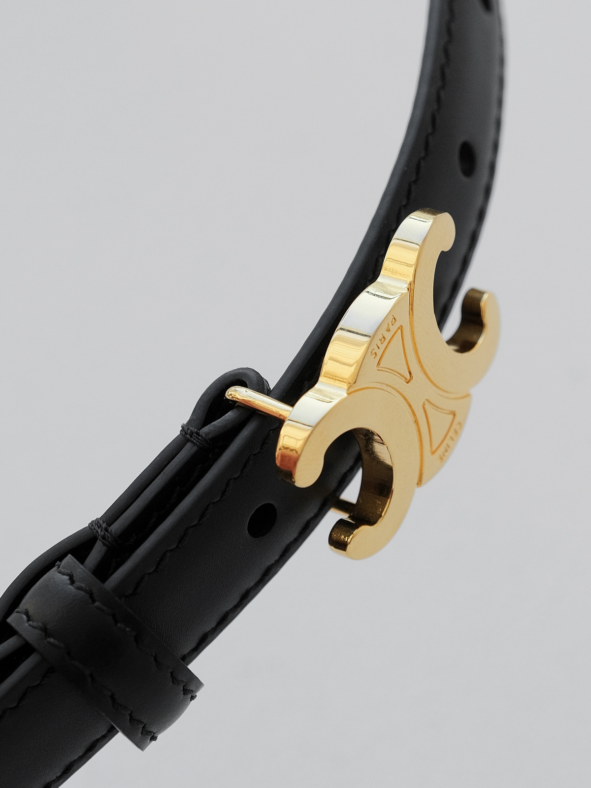 CELIN*ETRIOMPHE Arc de Triomphe cow leather belt with black gold buckle for men and women.