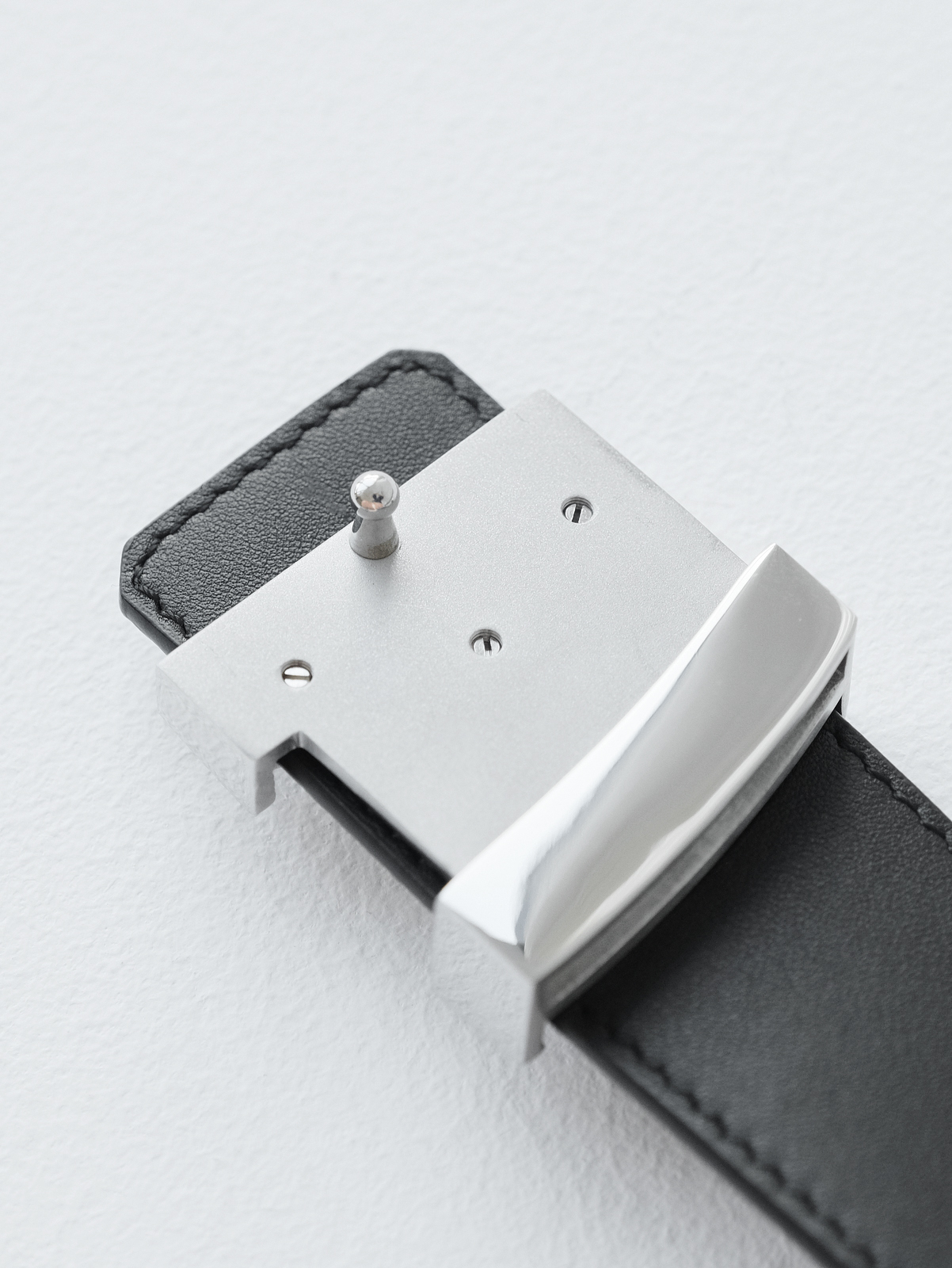 Men's double-sided belt width 4 cm.