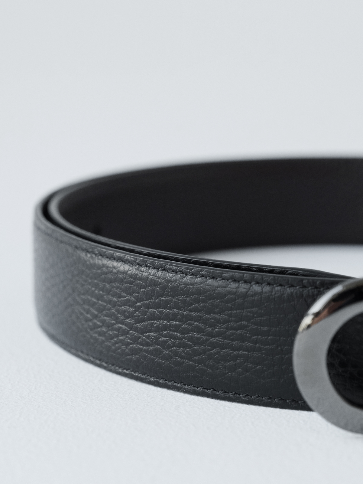 Ferragamo Muliang gun color buckle