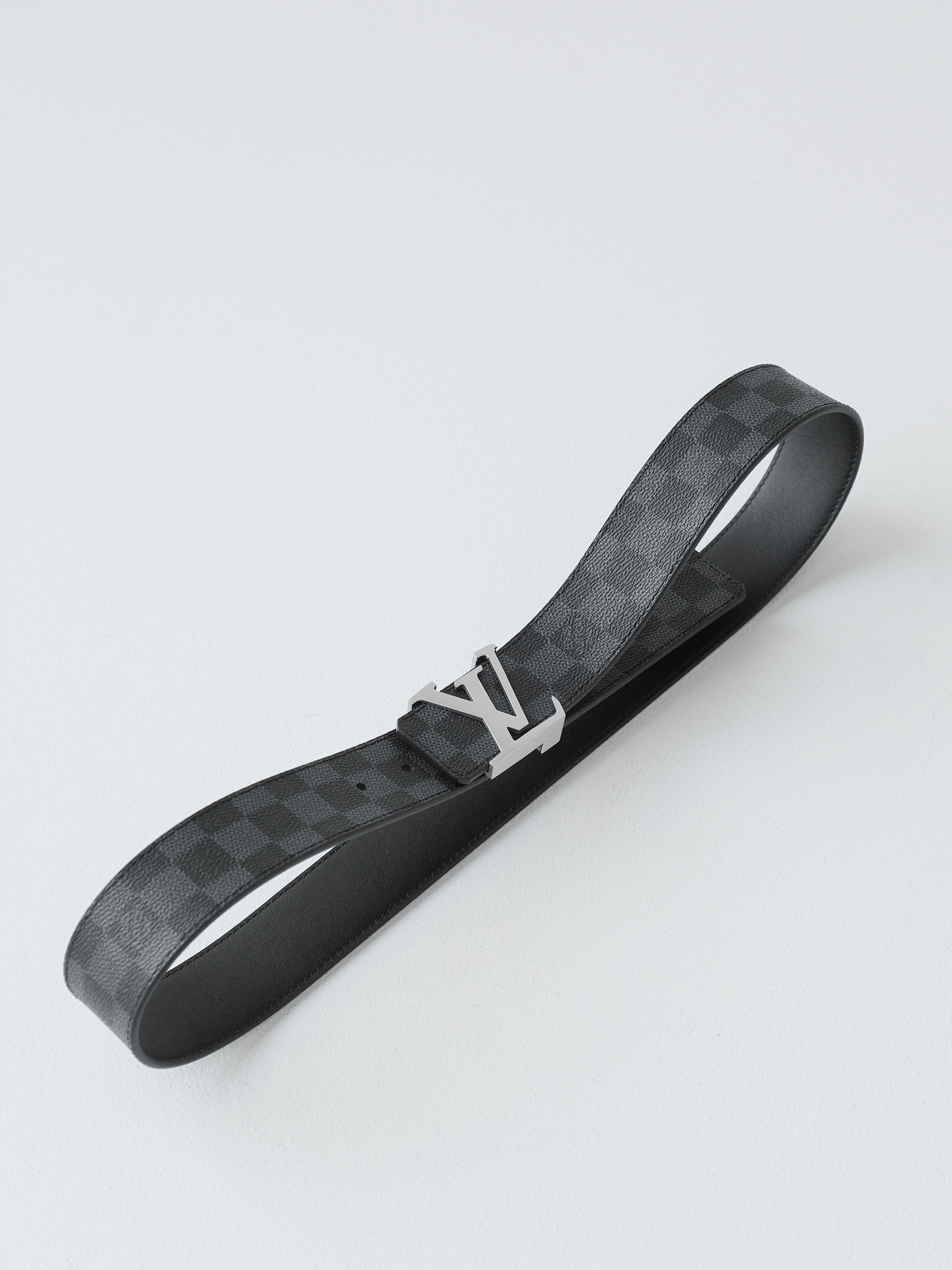 Men's double-sided belt width 4 cm.