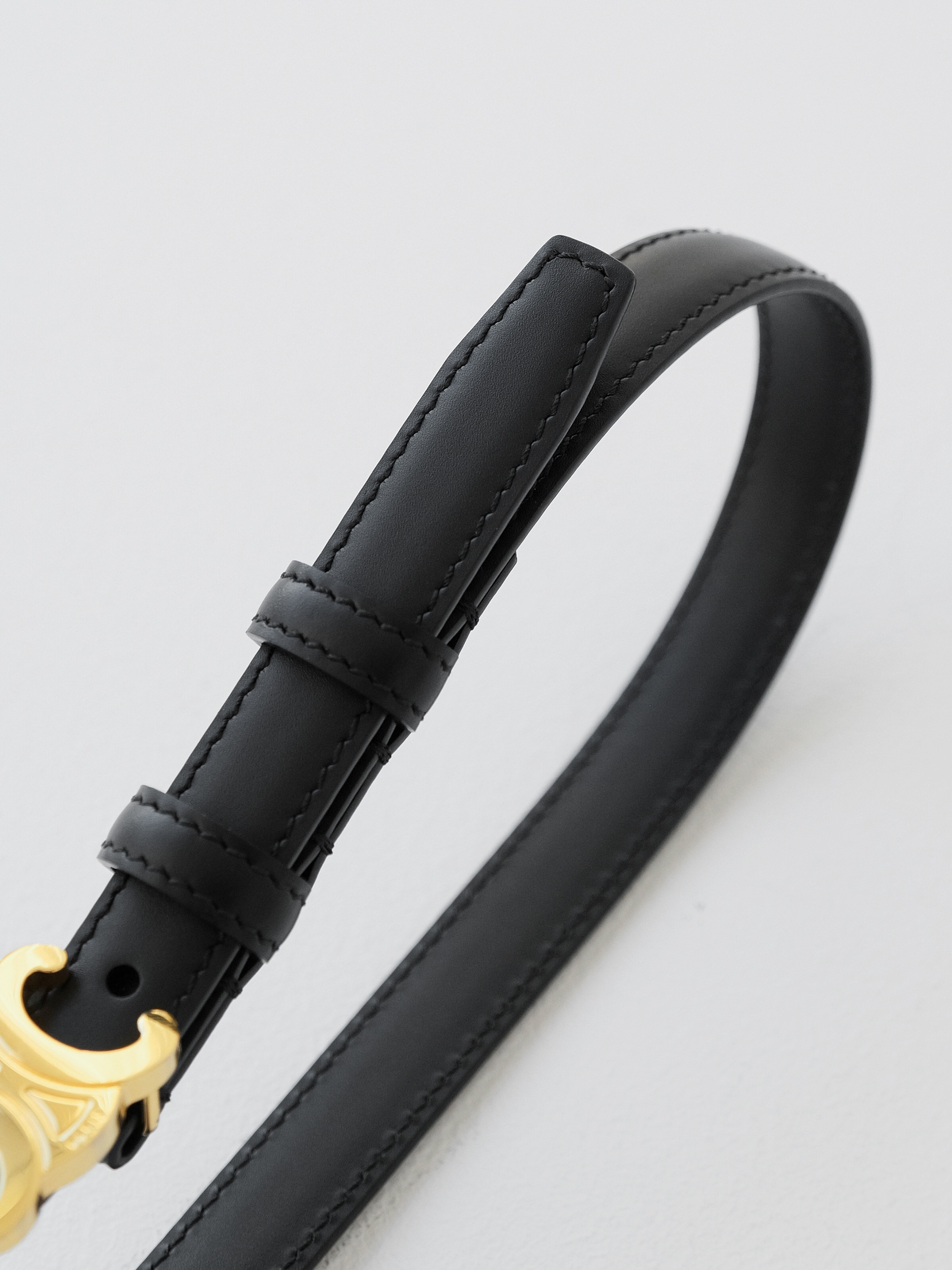 CELIN*ETRIOMPHE Arc de Triomphe cow leather belt with black gold buckle for men and women.