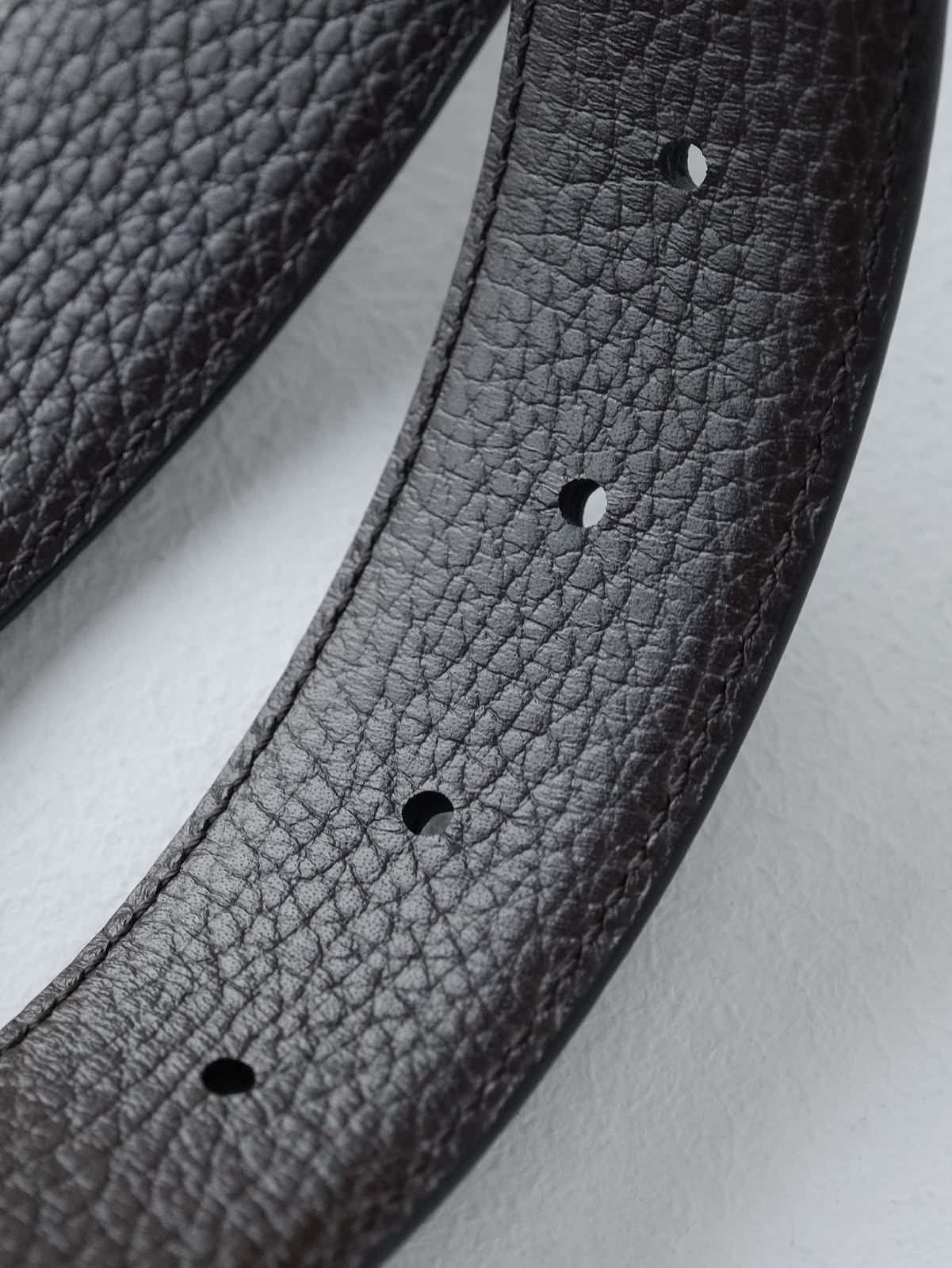 Ferragamo Muliang gun color buckle