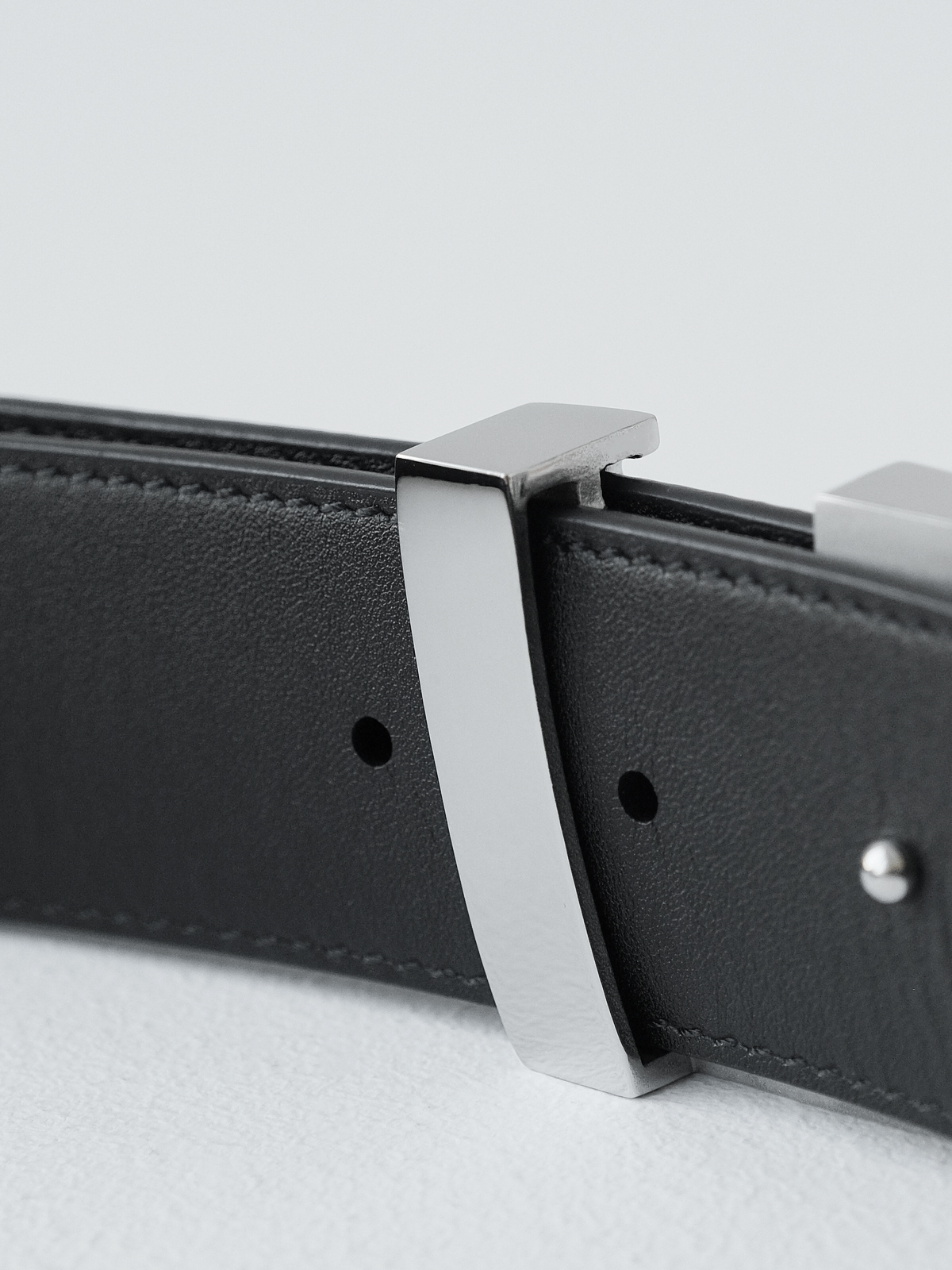 Men's double-sided belt width 4 cm.