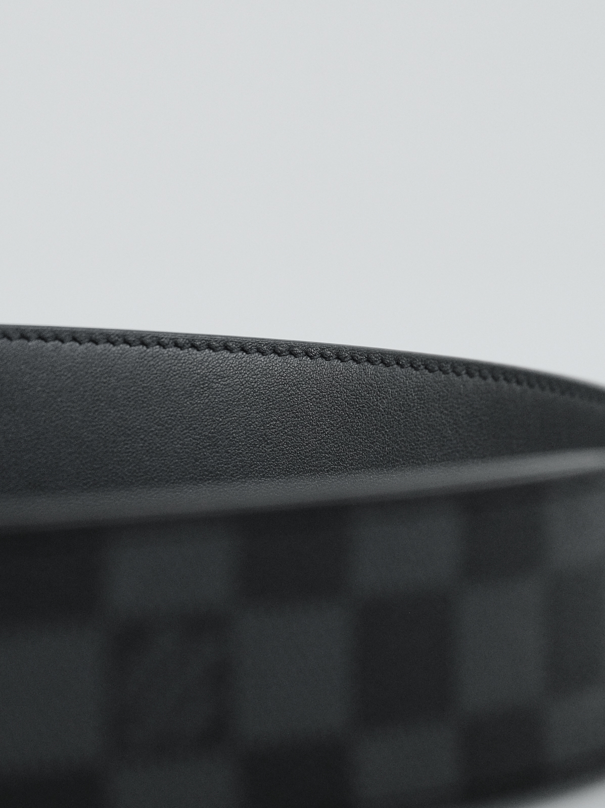 Men's double-sided belt width 4 cm.