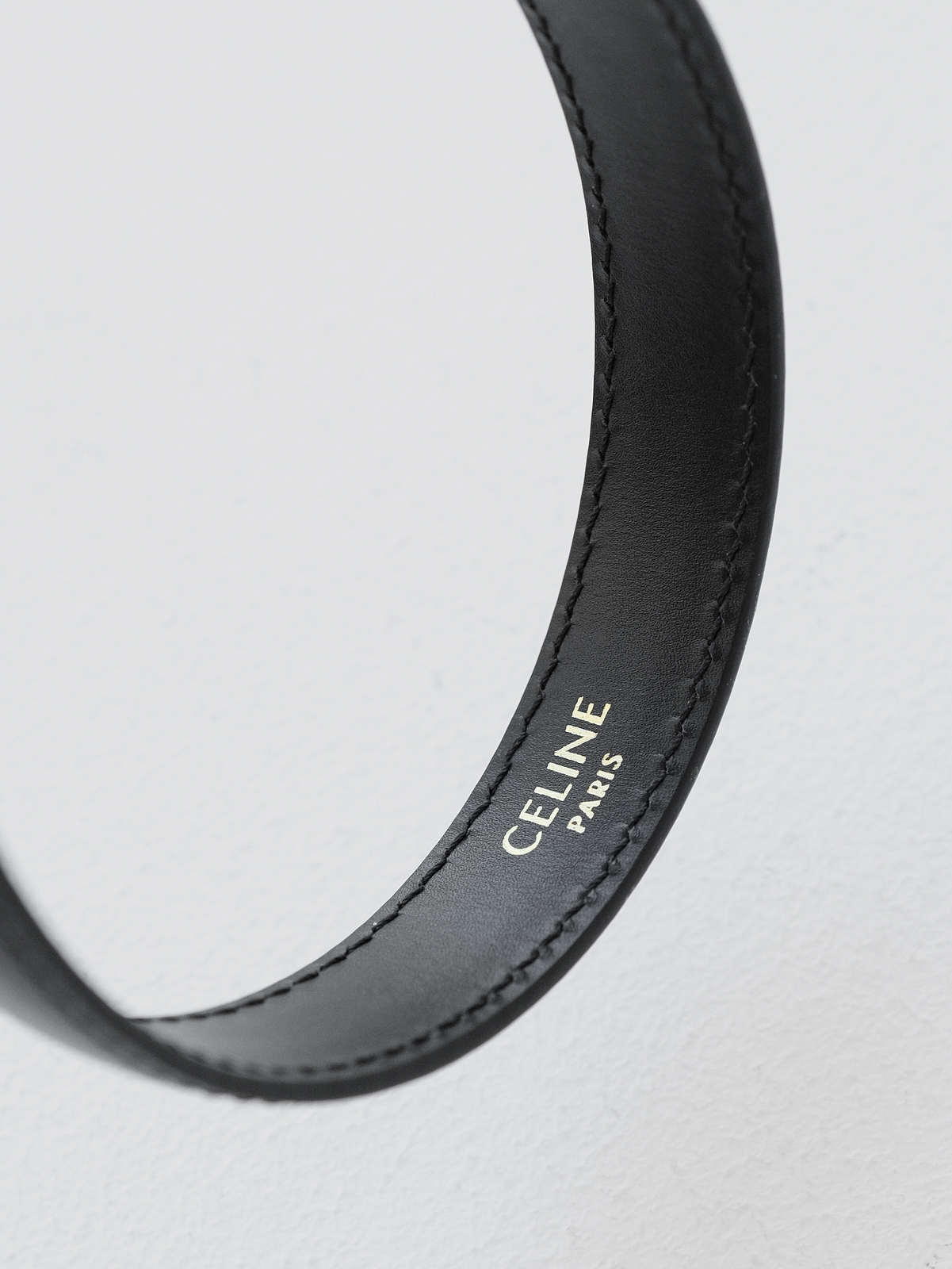 CELIN*ETRIOMPHE Arc de Triomphe cow leather belt with black gold buckle for men and women.