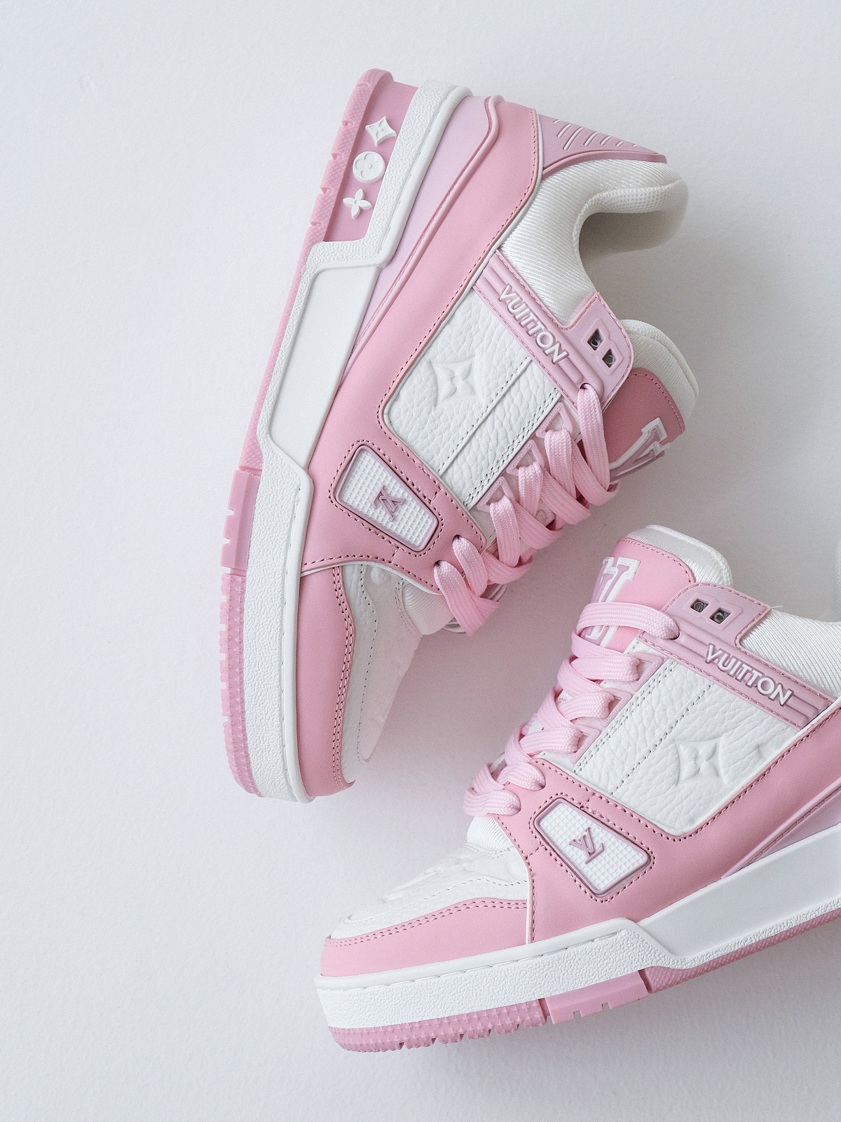 LV Trainer cherry blossom powder