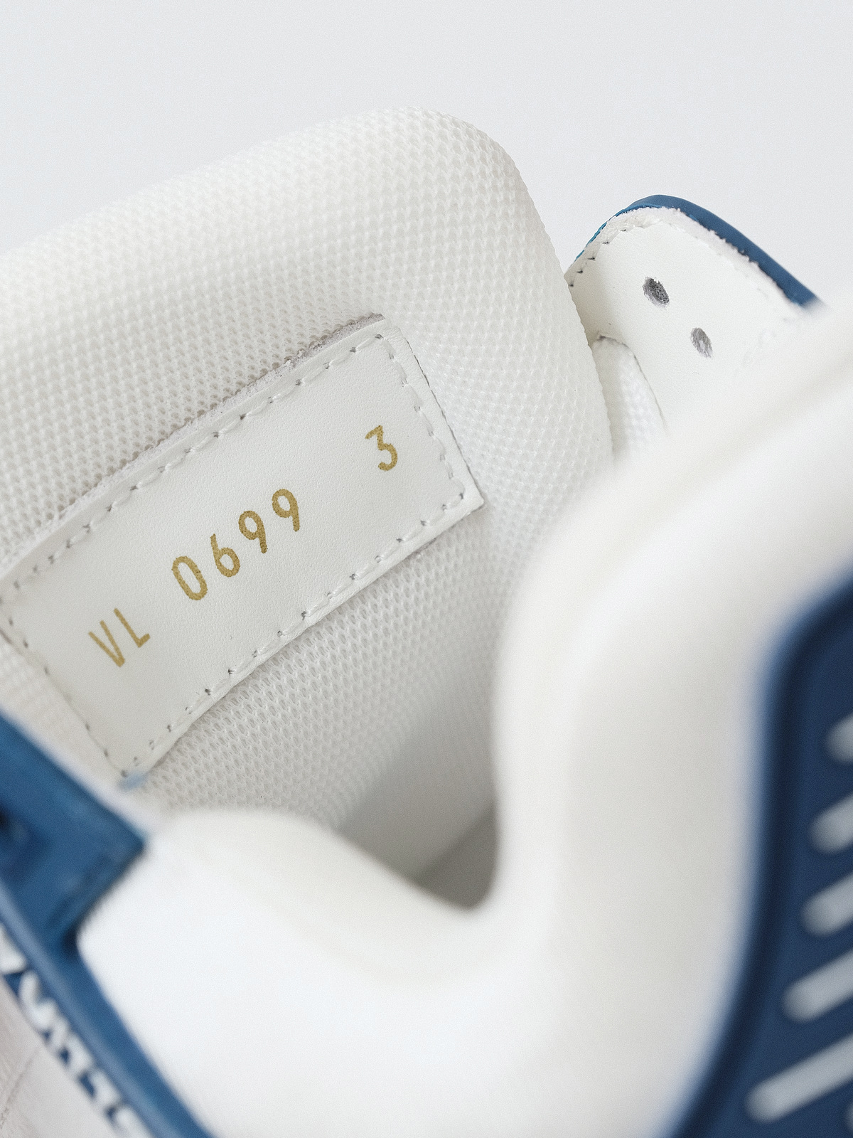 LOUIS VUITTON Trainer denim blue