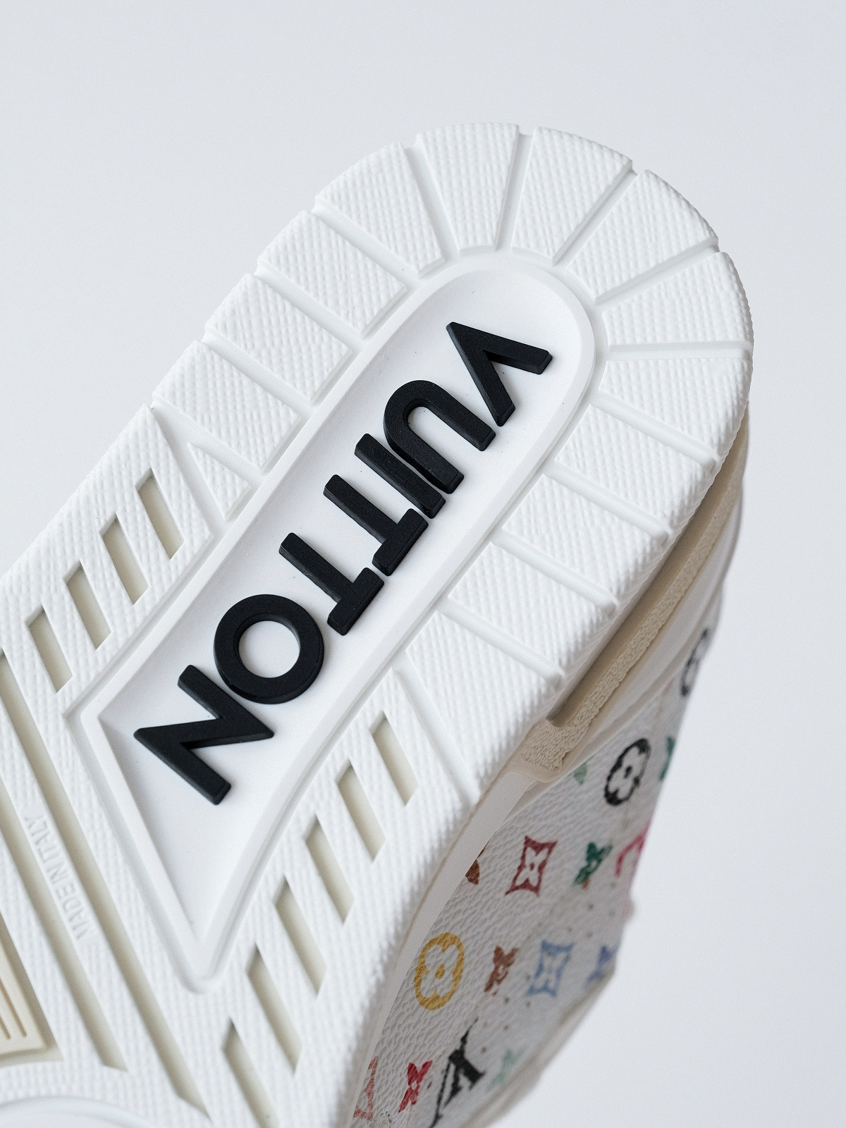 LV Murakami Takashi co-branded white tricolor Trainer