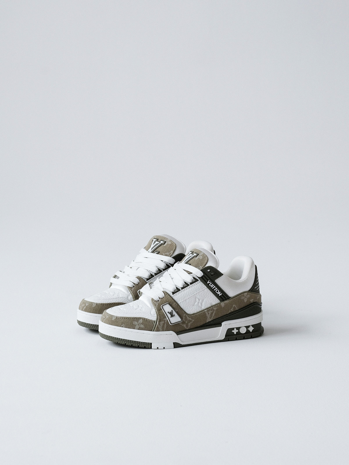LOUIS VUITTON Trainer cow leather khaki green for men and women.