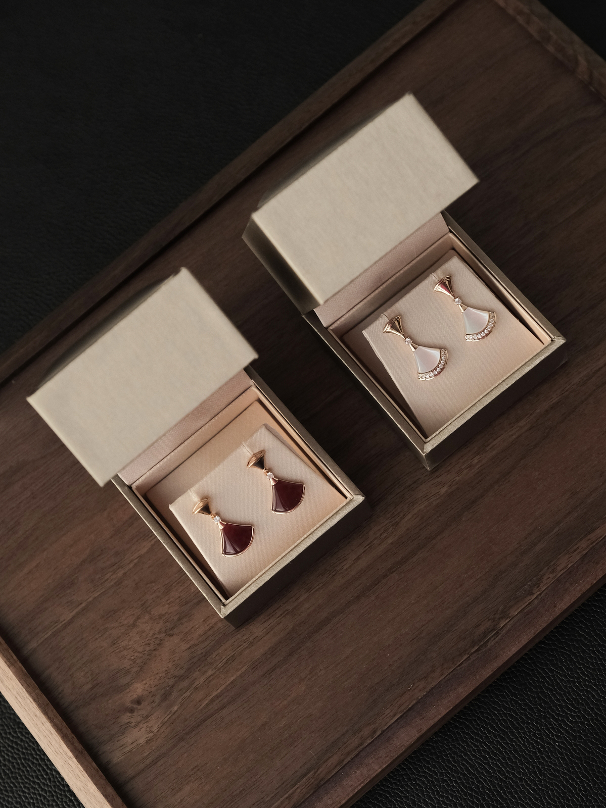 TB126-XK016长款红色+白色