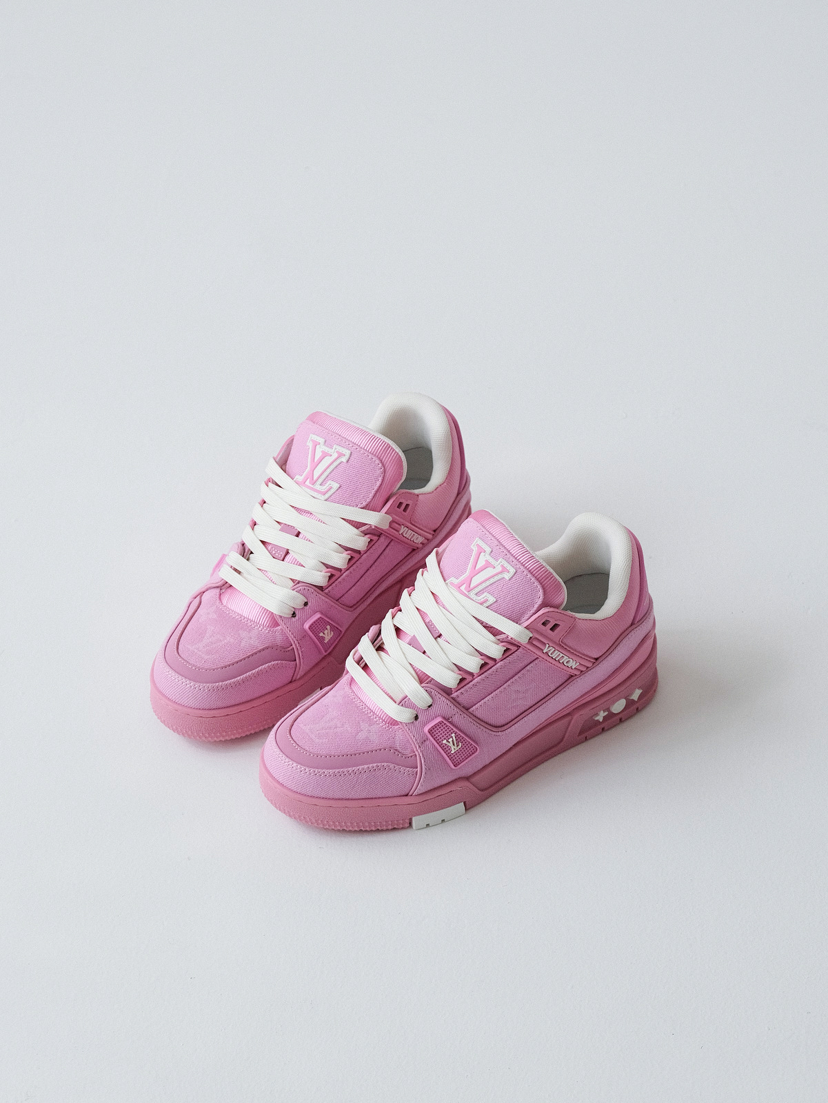 LOUIS VUITTON Trainer cow leather ladies pink.