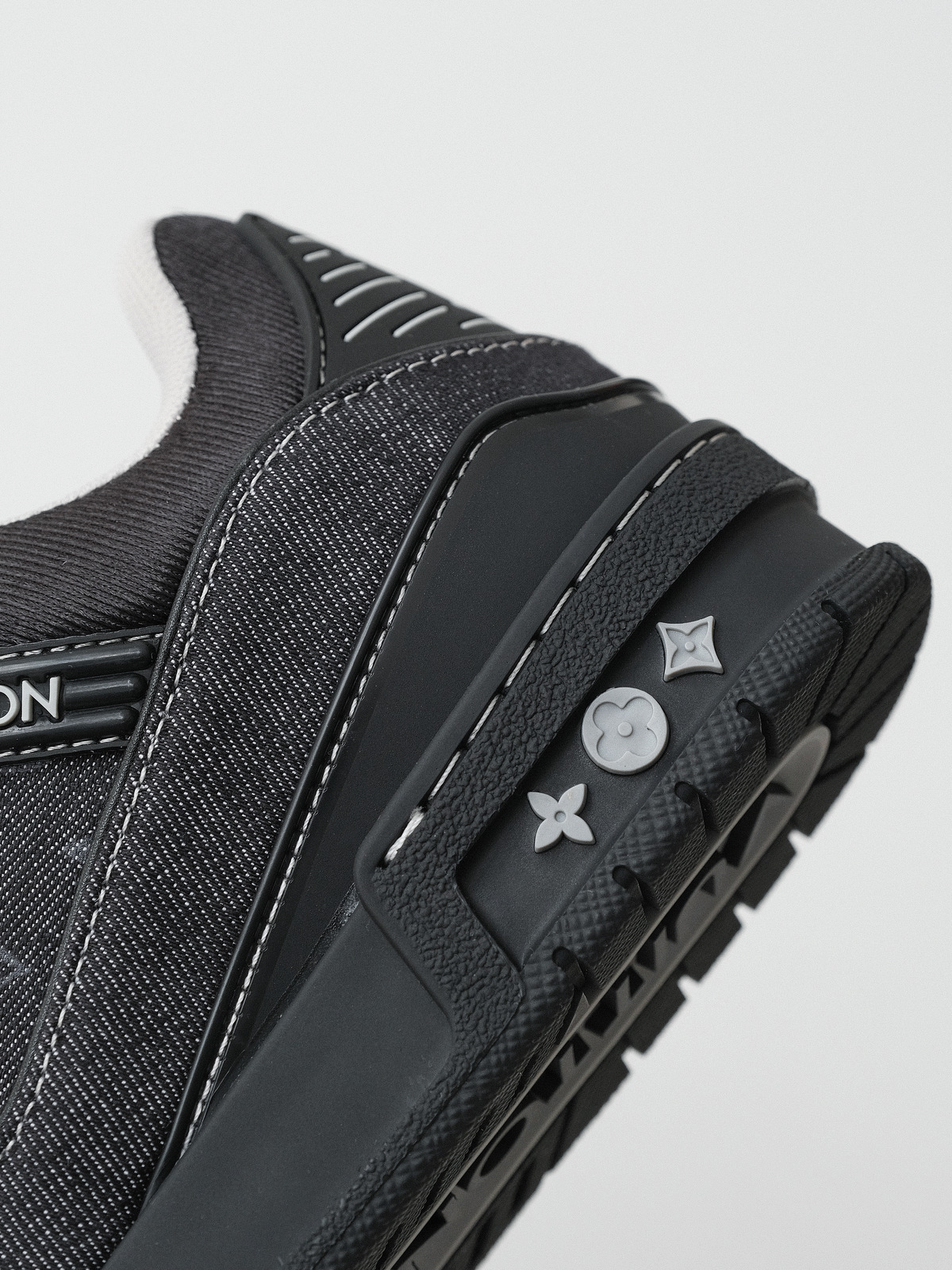 Louis Vuitton Louis Vuitton Trainer denim men's new