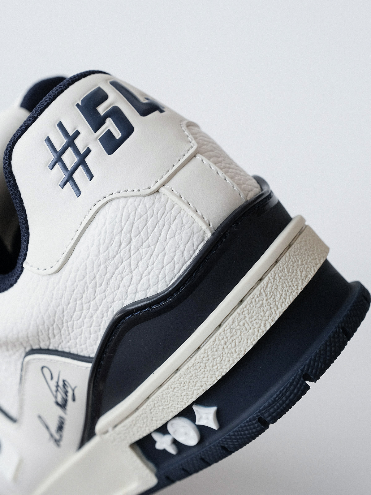 LV trainer Denmark New/New Color Matching Navy Blue with White