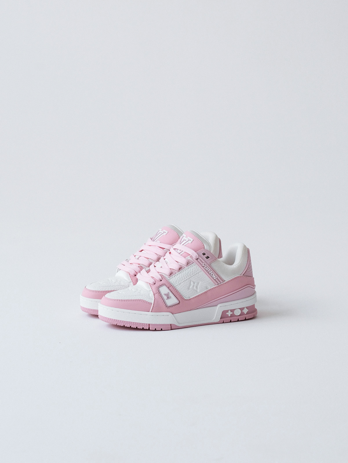 LV Trainer cherry blossom powder