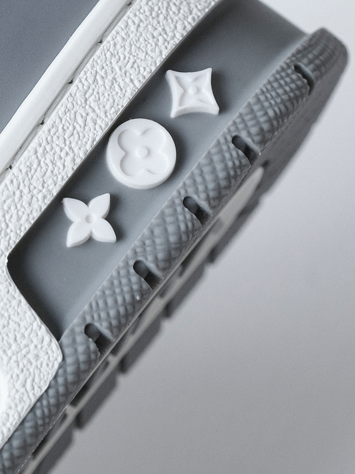 LV trainer Denmark's new/new color matching denim grey sneakers