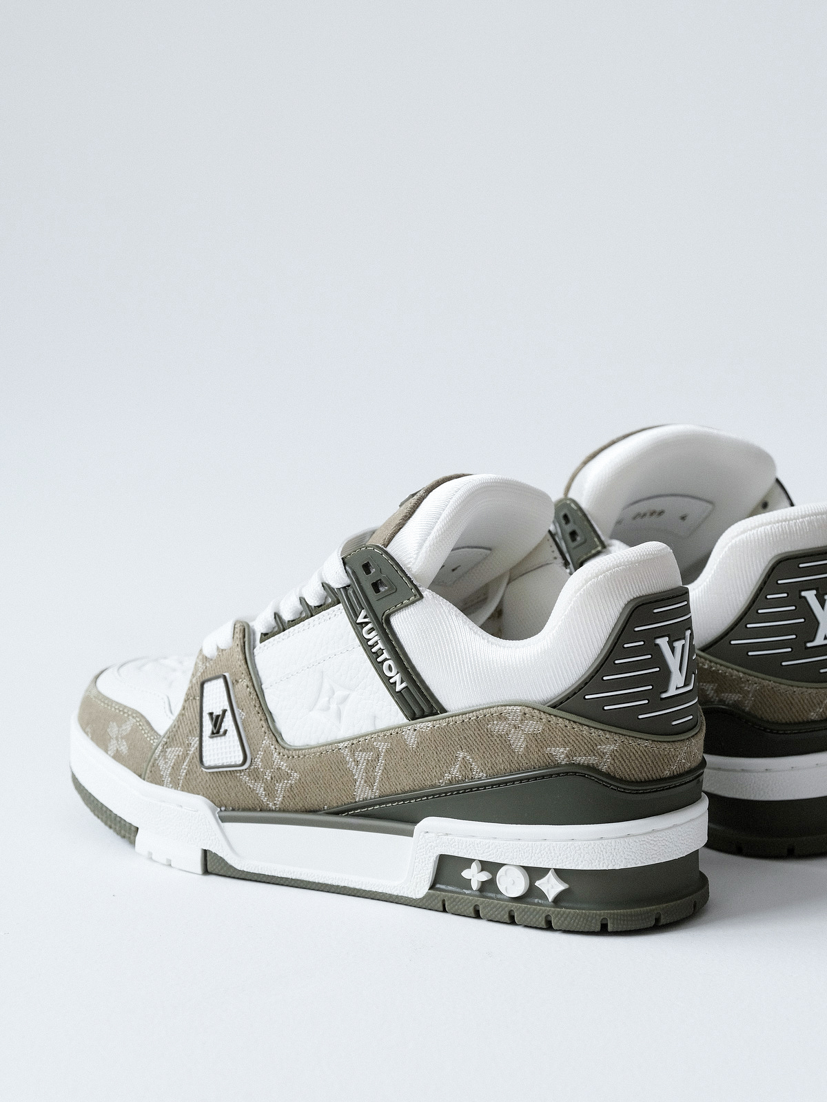 LOUIS VUITTON Trainer cow leather khaki green for men and women.