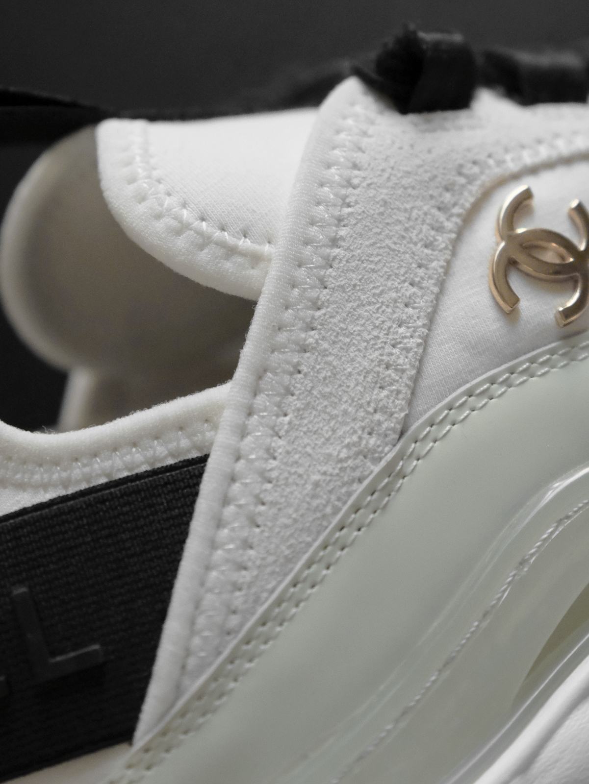 Chanel~~ the latest sports shoes; dad shoes