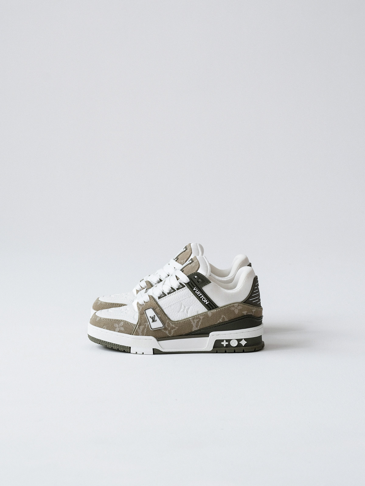 LOUIS VUITTON Trainer cow leather khaki green for men and women.