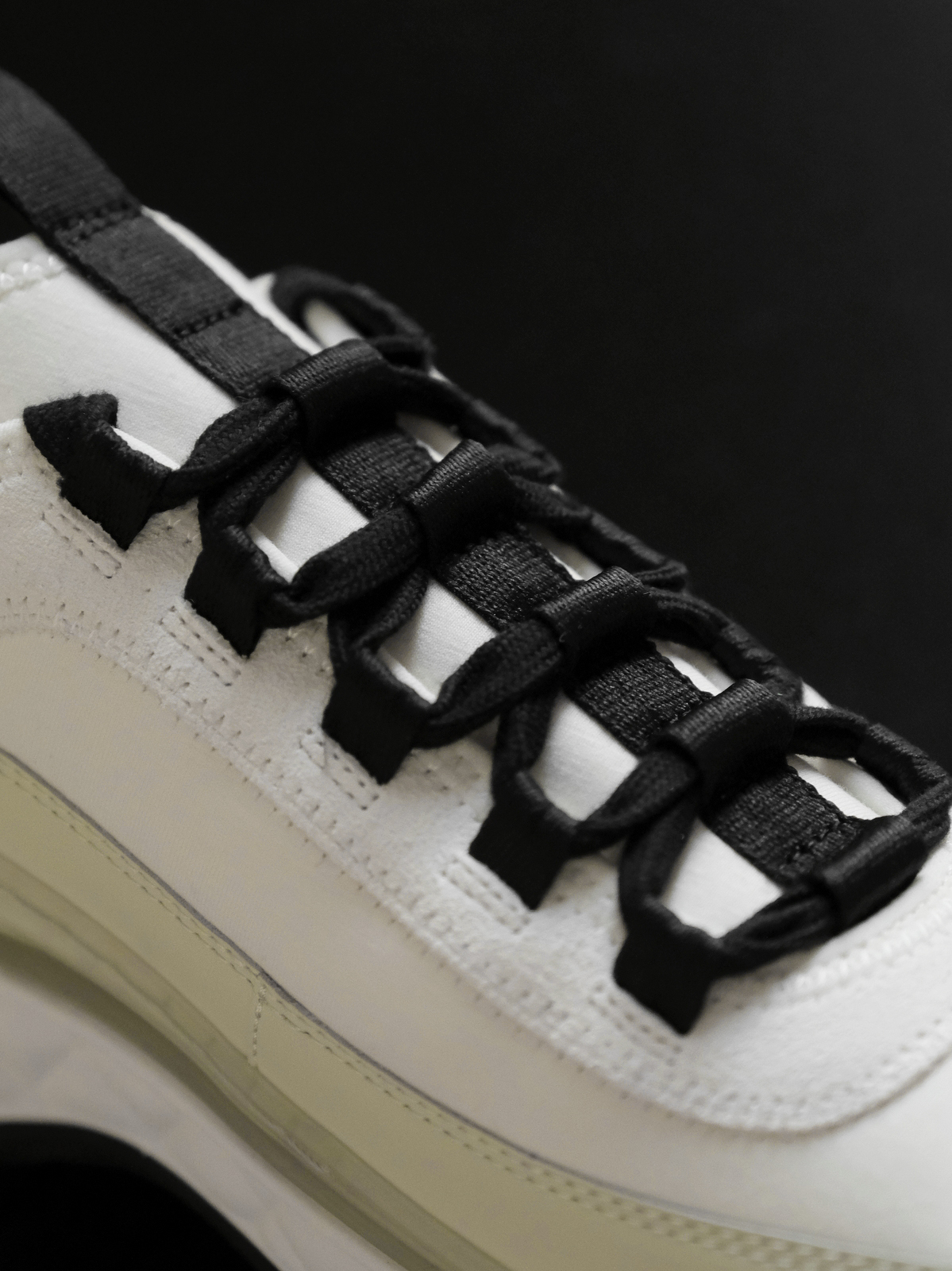 Chanel~~ the latest sports shoes; dad shoes