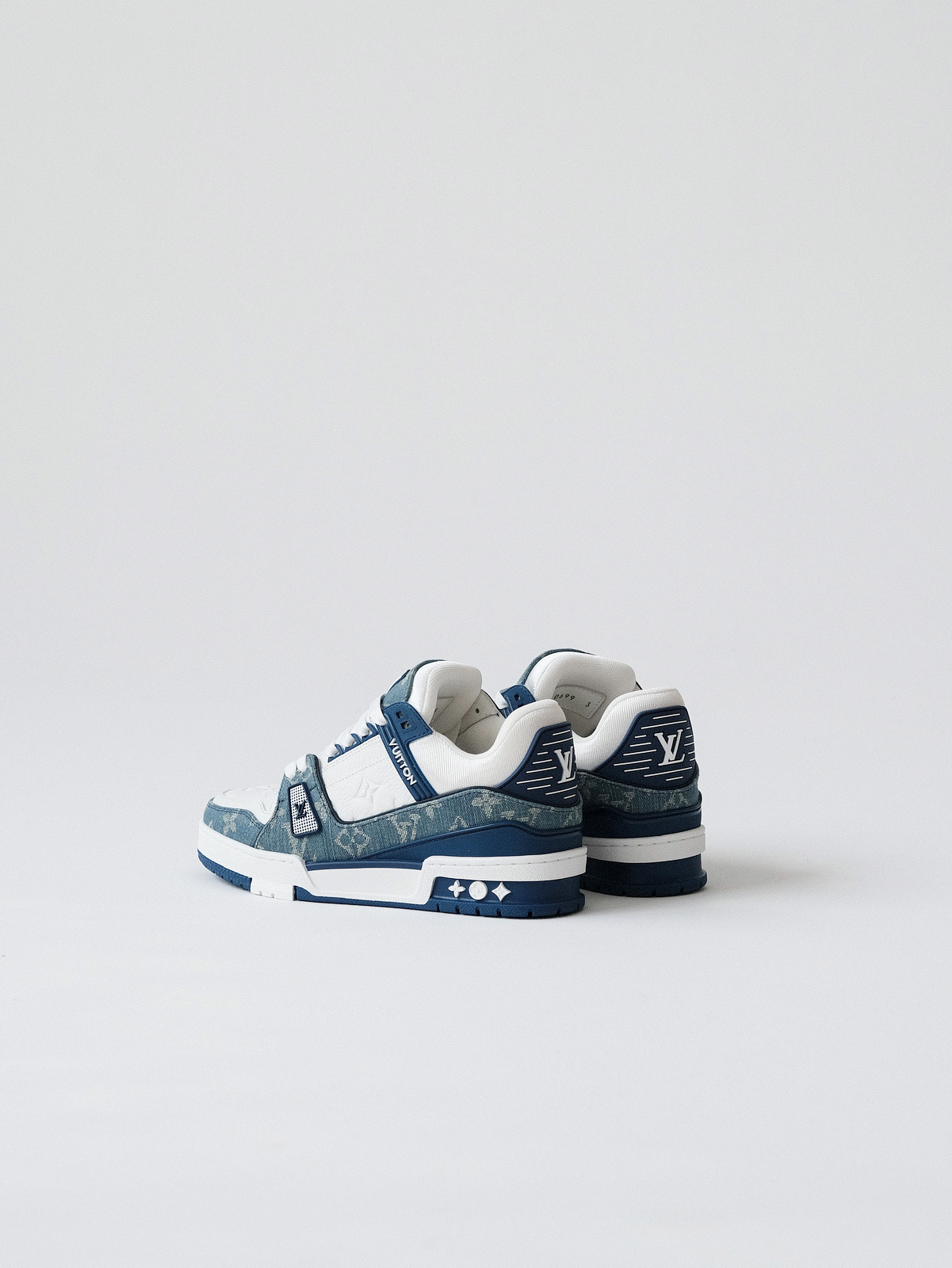 LOUIS VUITTON Trainer denim blue