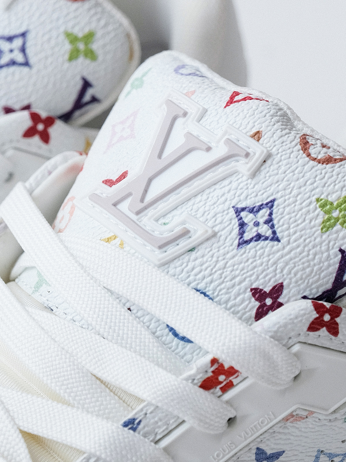 LV Murakami Takashi co-branded white tricolor Trainer