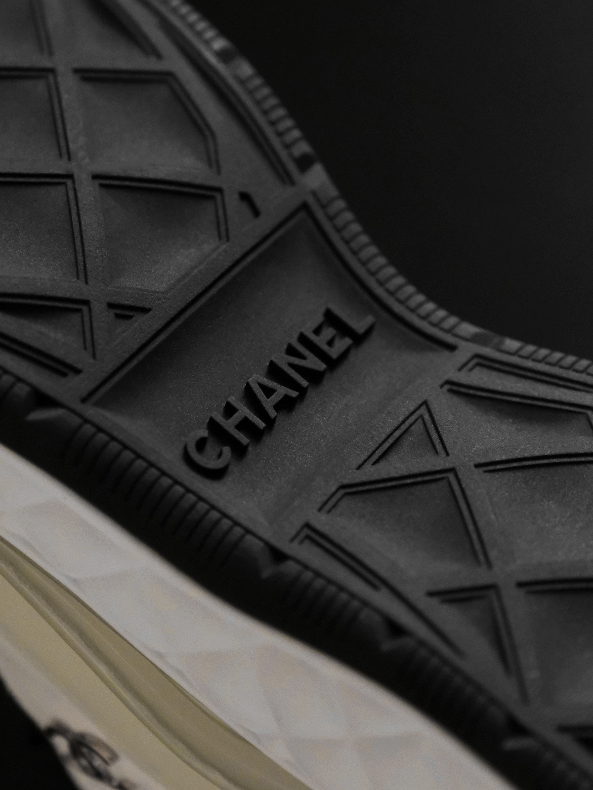 Chanel~~ the latest sports shoes; dad shoes