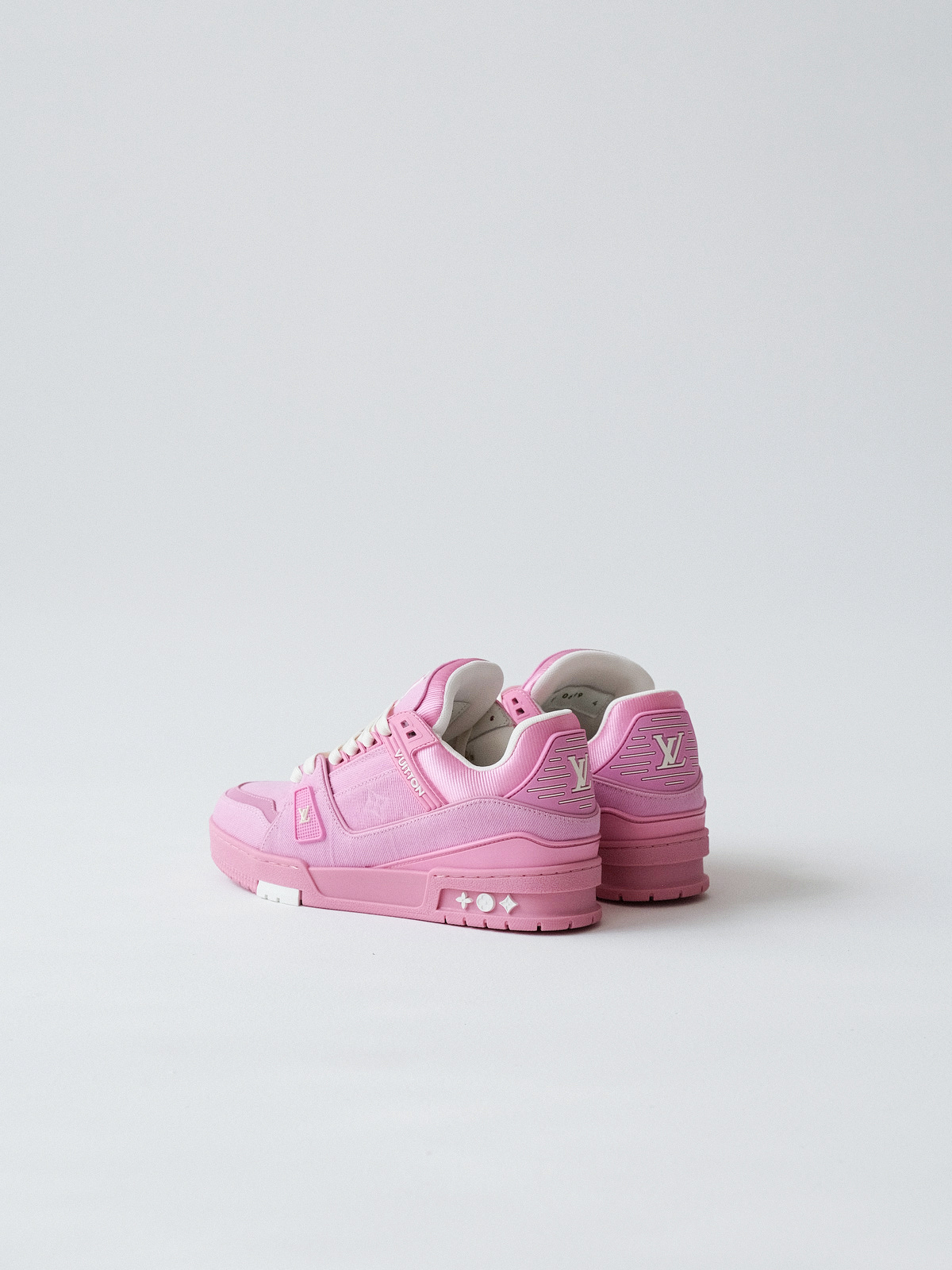 LOUIS VUITTON Trainer cow leather ladies pink.