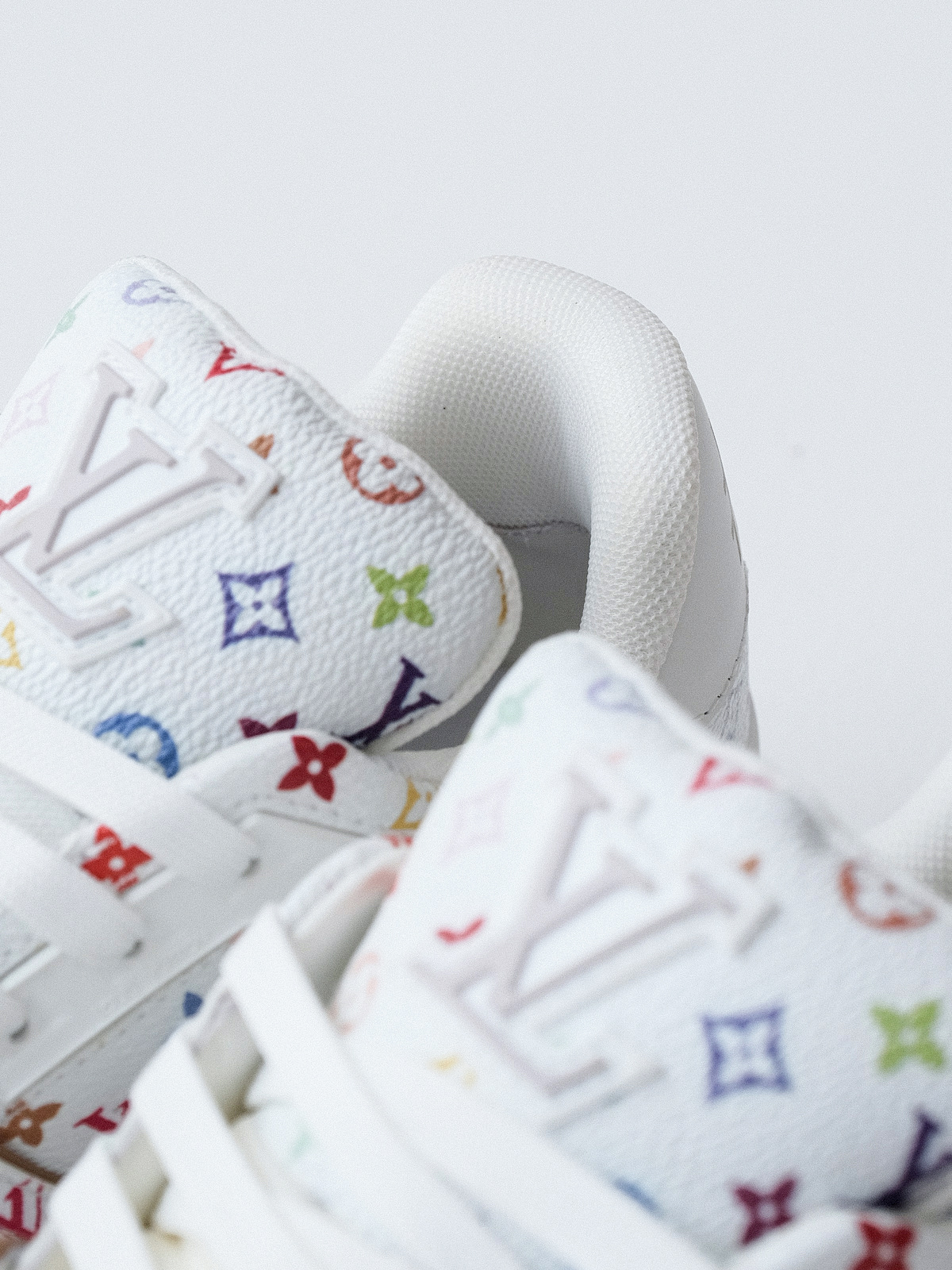 LV Murakami Takashi co-branded white tricolor Trainer